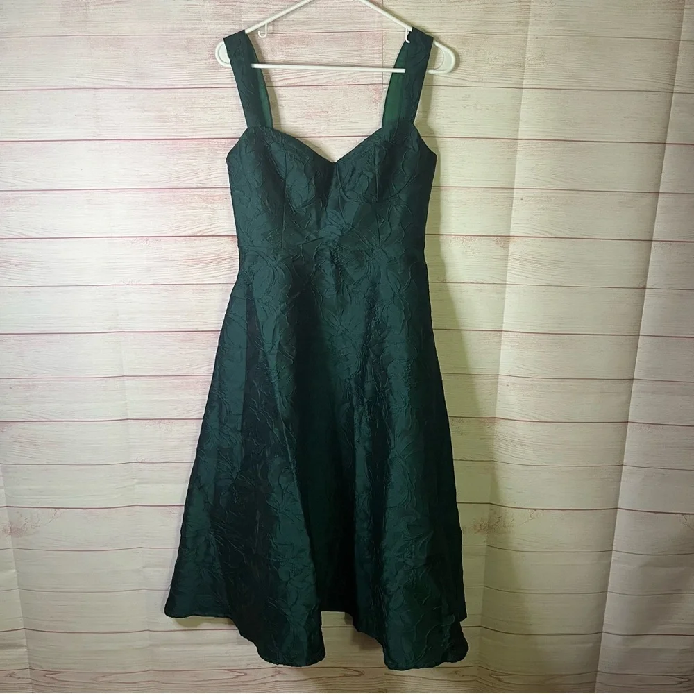 Rihoas Green Sweetheart Neck Jacquard Midi Dress Size Small | 4 - Picture 2 of 12